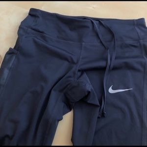 Navy cropped Nike leggings size small
